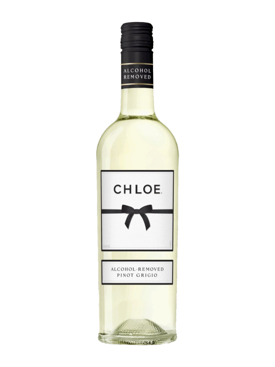 Chloe Alcohol-Removed Pinot Grigio bottle
