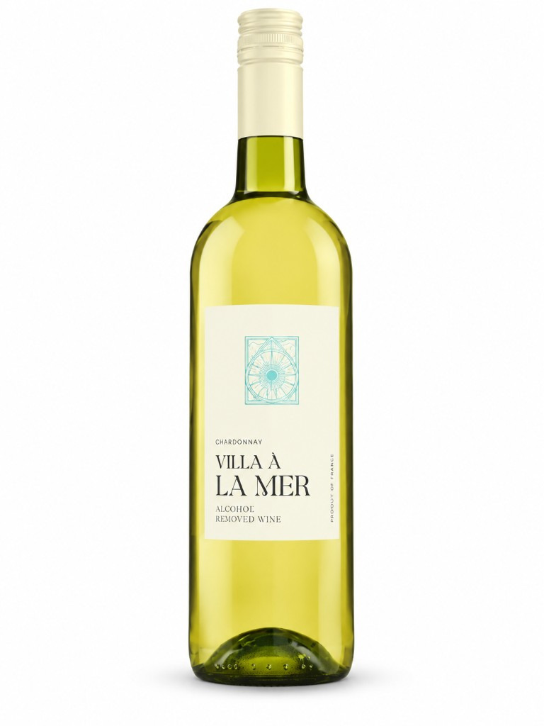 Villa à la Mer Alcohol-Removed Chardonnay bottle